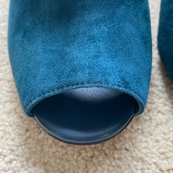 Like New! Halogen Women’s Hakatrina Teal Suede Peep Toe Bootie Heels - Picture 7 of 12